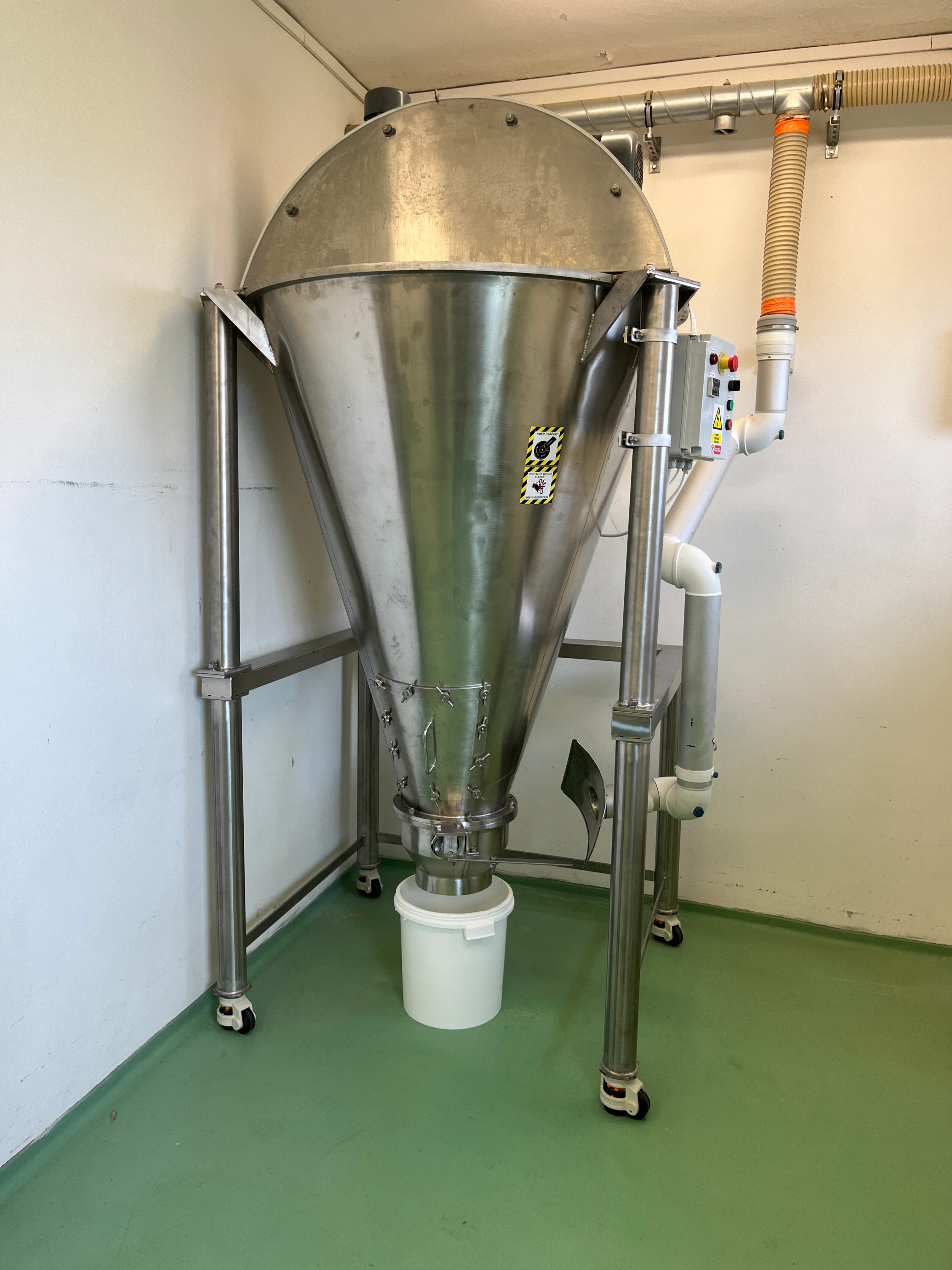 VMZ 200 mobile conical screw mixer